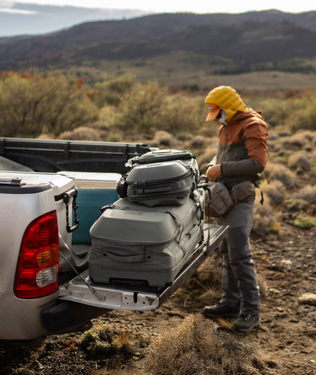 32" Aegis Check-In Rolling Hybrid Duffel