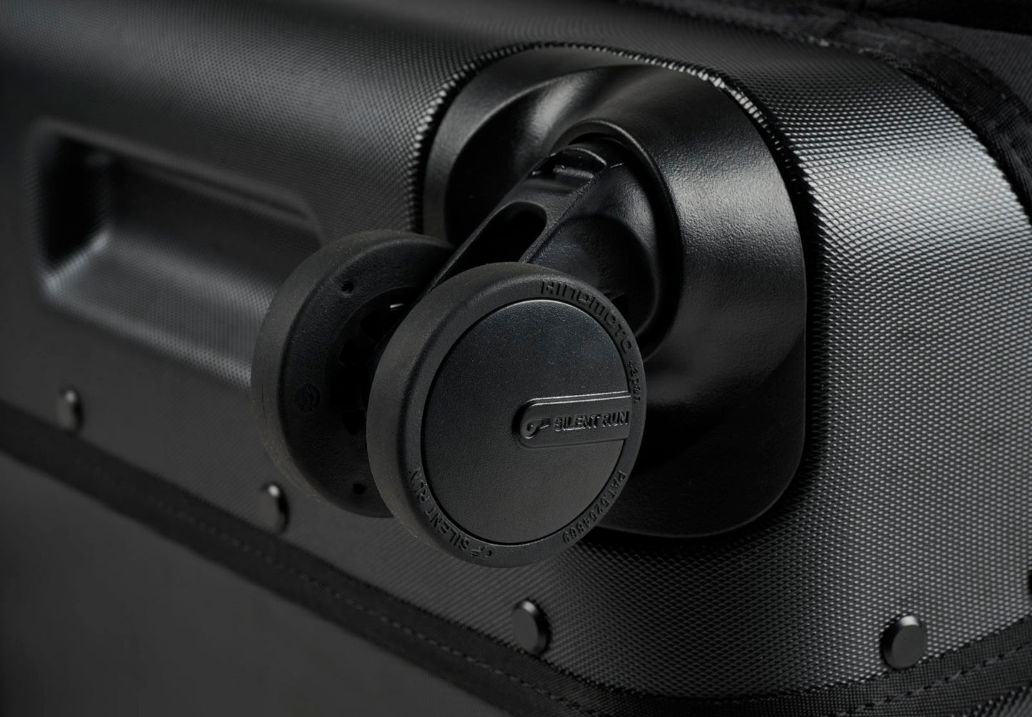 4W22 Aegis Carry-On 4-Wheel Hybrid Duffel