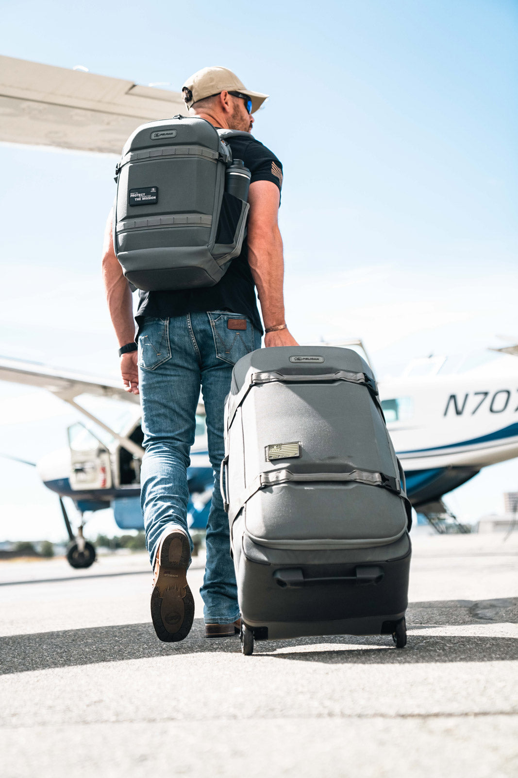 32" Aegis Check-In Rolling Hybrid Duffel